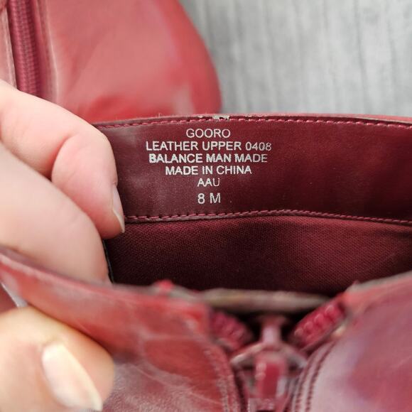 Red leather ankle boots 8 - Picture 3 of 4